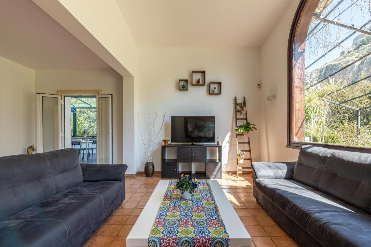 Bouganville Home Монделло Экстерьер фото